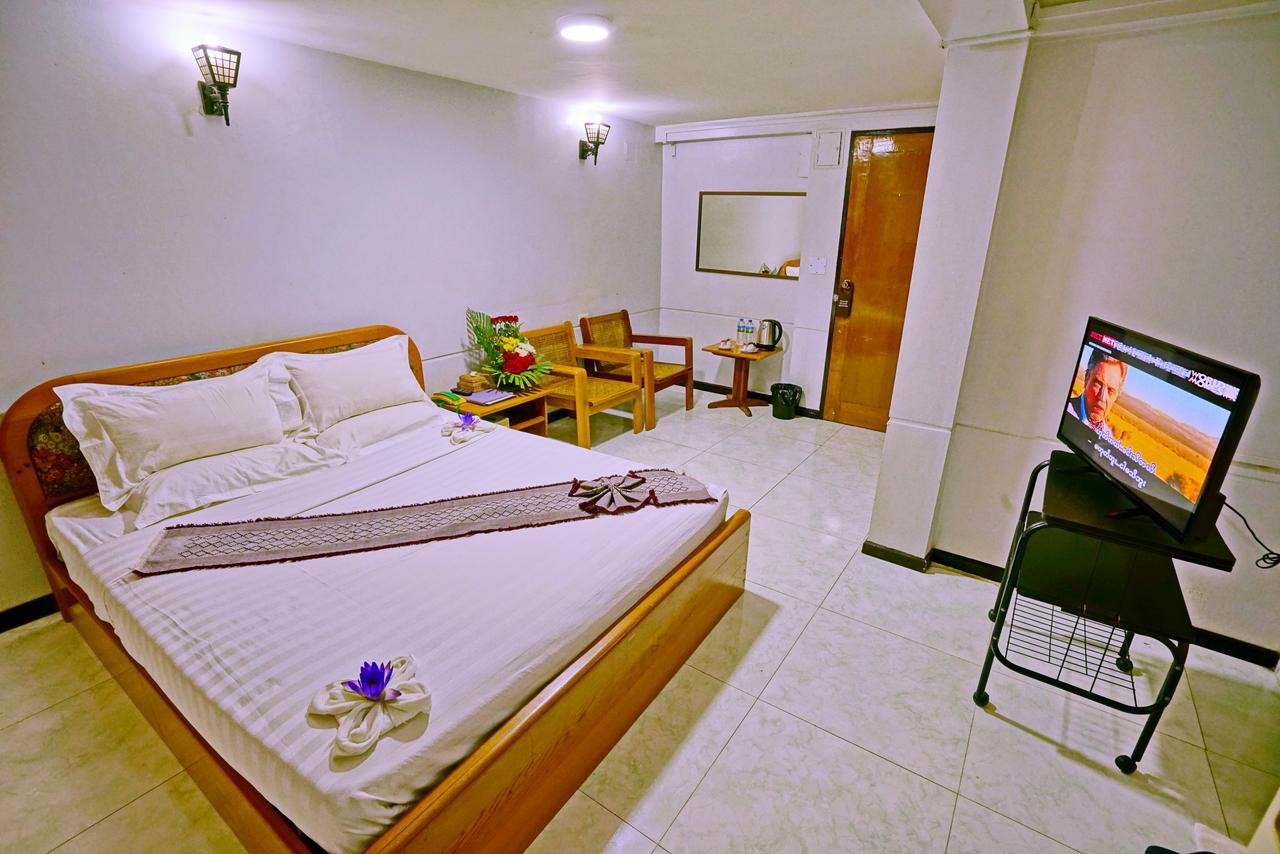 Taim Phyu Hotel Mandalay Exteriör bild