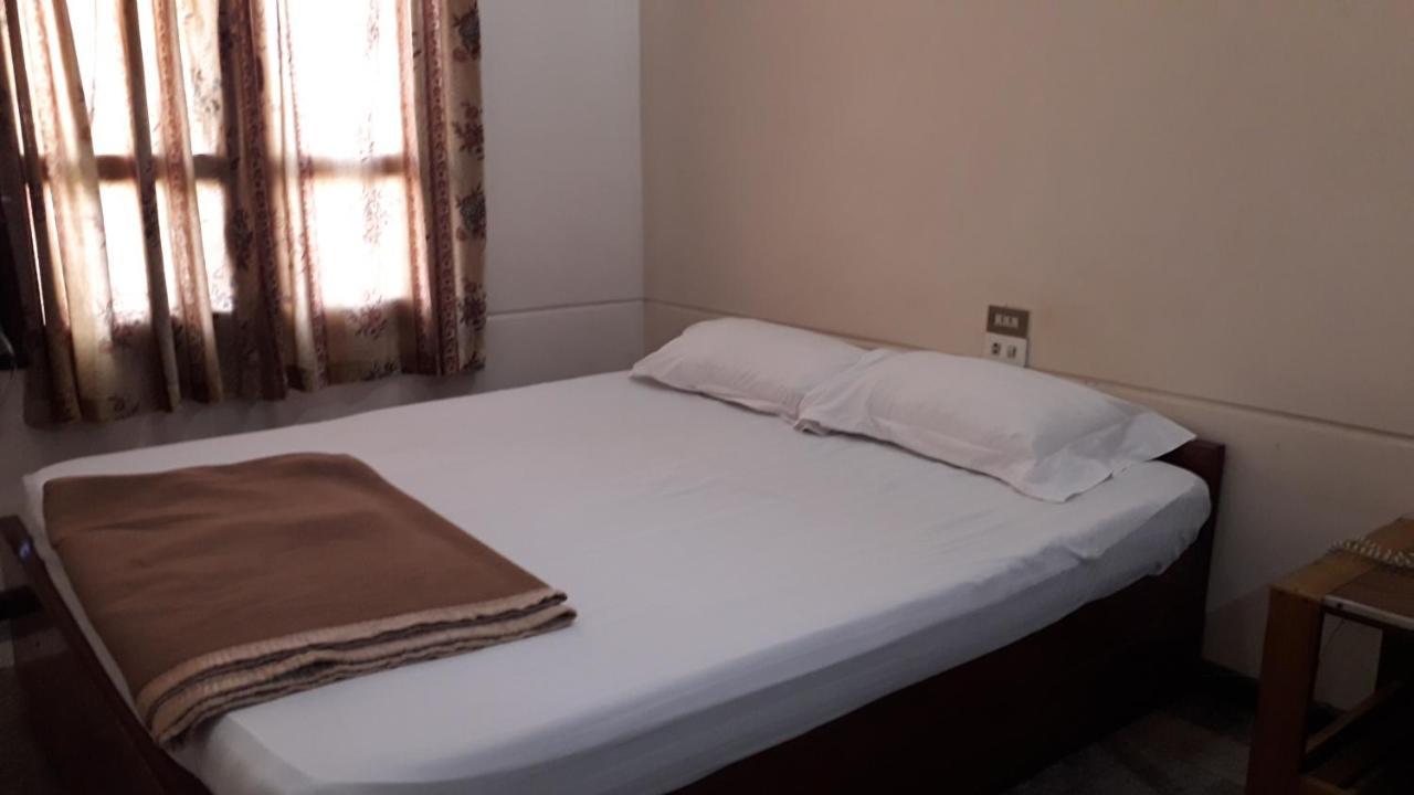 Taim Phyu Hotel Mandalay Exteriör bild