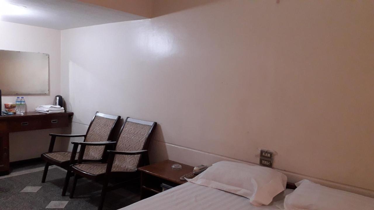 Taim Phyu Hotel Mandalay Exteriör bild