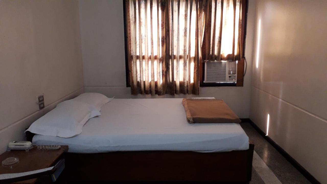 Taim Phyu Hotel Mandalay Exteriör bild