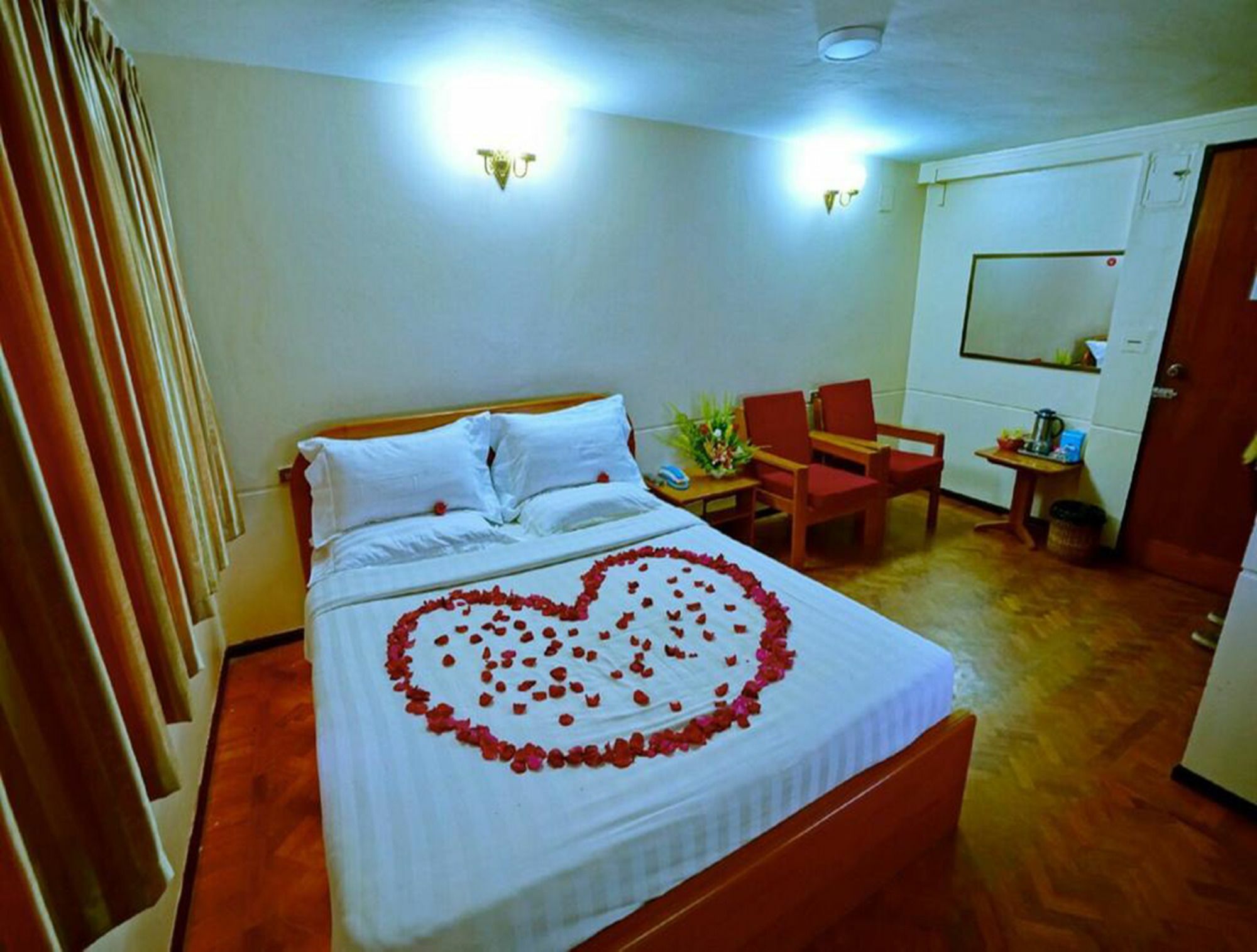 Taim Phyu Hotel Mandalay Exteriör bild
